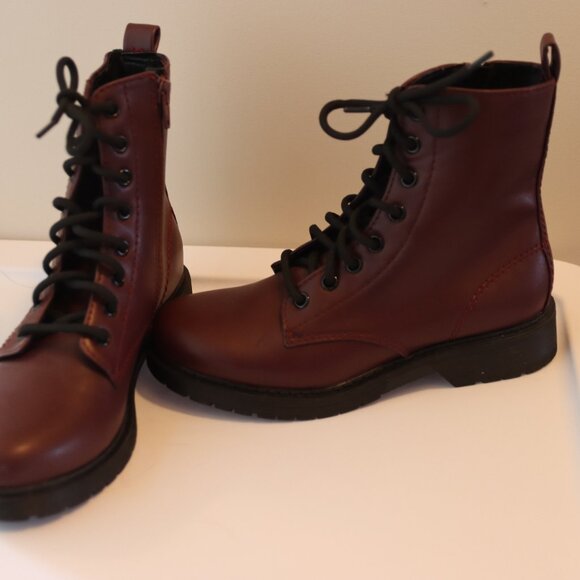 Time and Tru Combat style boots Lace and side zip reddish brown Size 6 - Picture 2 of 12